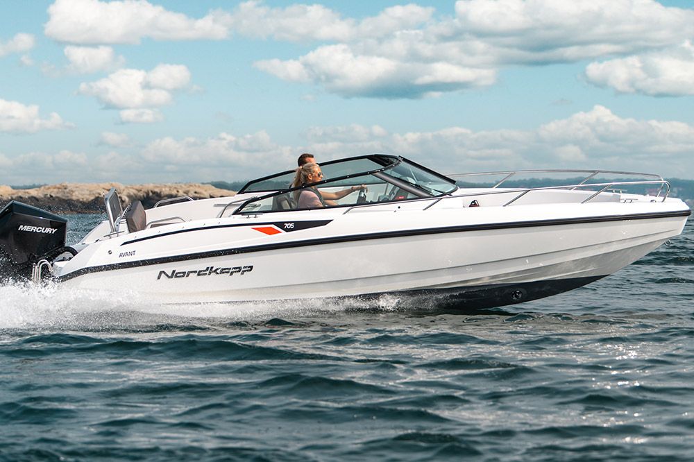 Nordkapp Avant 705 boat on water