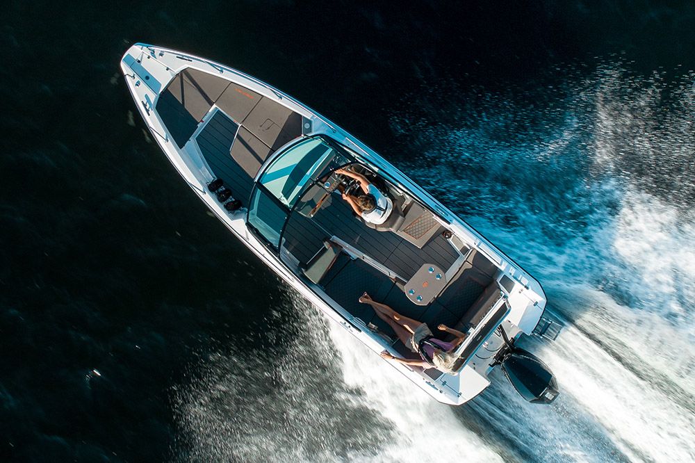 Nordkapp Avant 705 boat on water top view