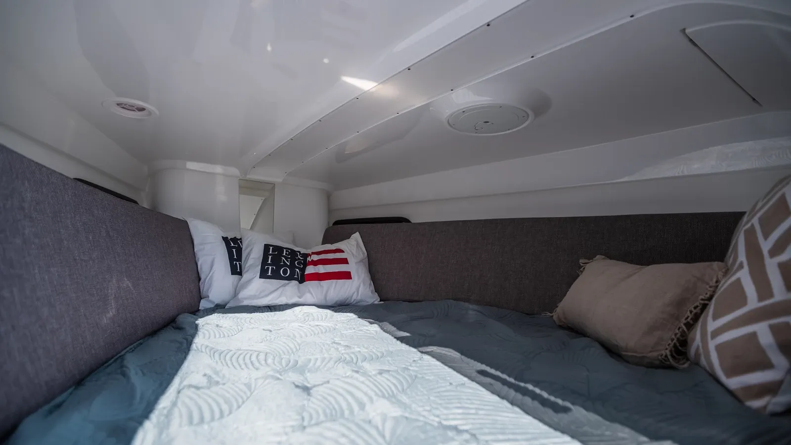 Nordkapp Noblesse 790 cabin bed