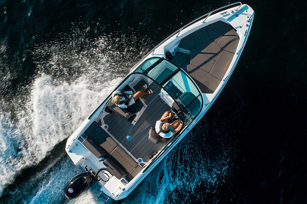 Nordkapp Avant 605 boat on the water top view