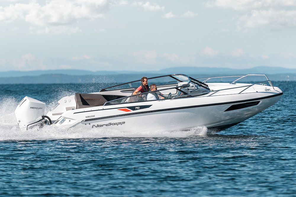 Nordkapp Noblesse 790 boat driving fast on the water